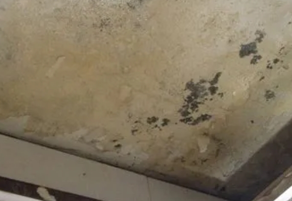 琼结阳台漏水维修公司分享下琼结卫生间渗水维修需要注意哪些问题。